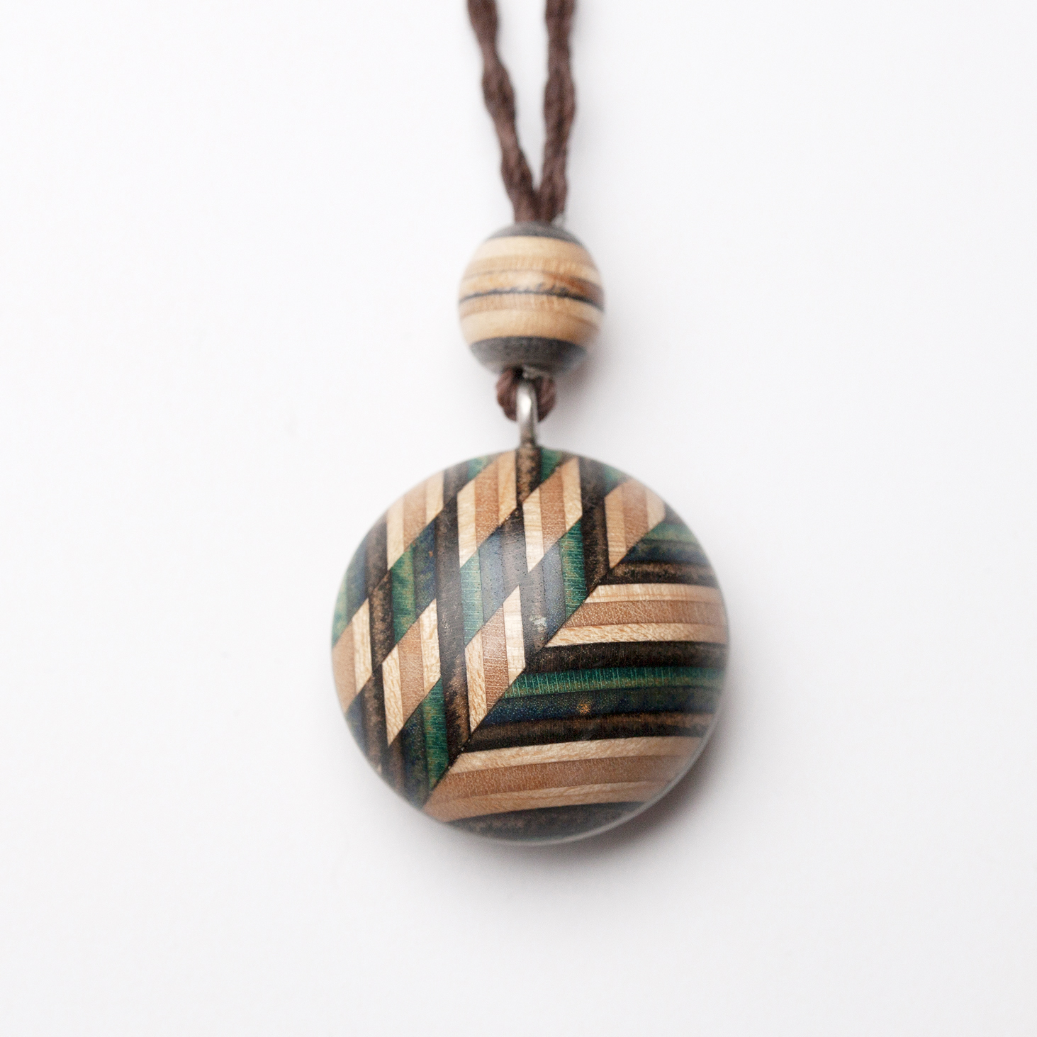 Necklace Spheroid 3