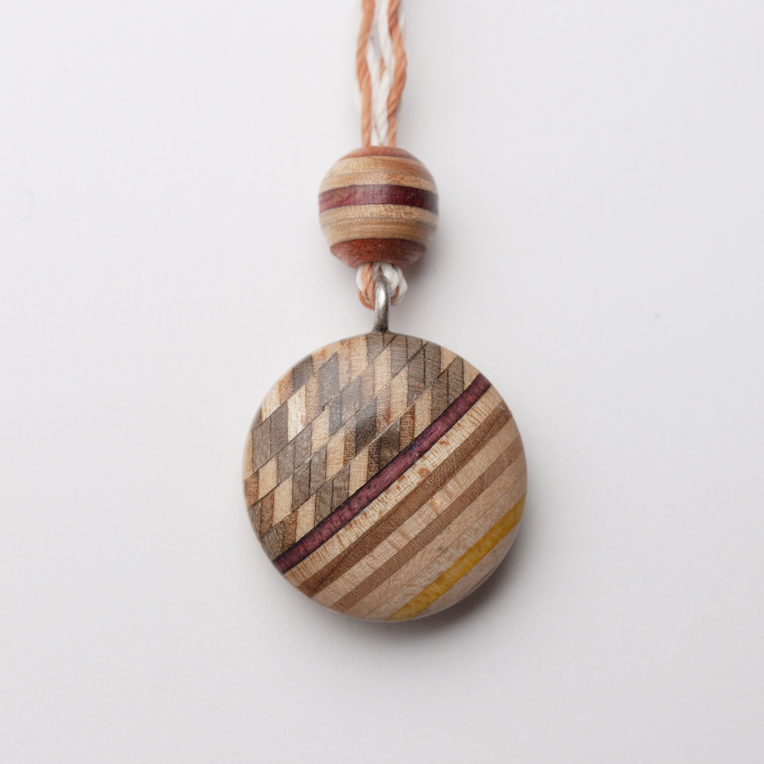 Necklace Spheroid 11