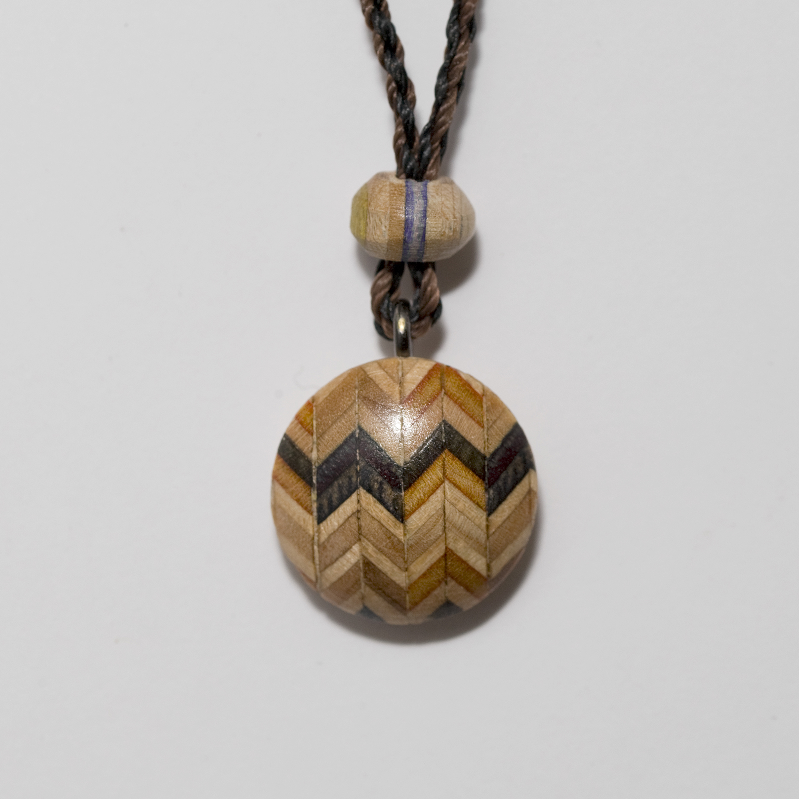 Necklace Spheroid 15