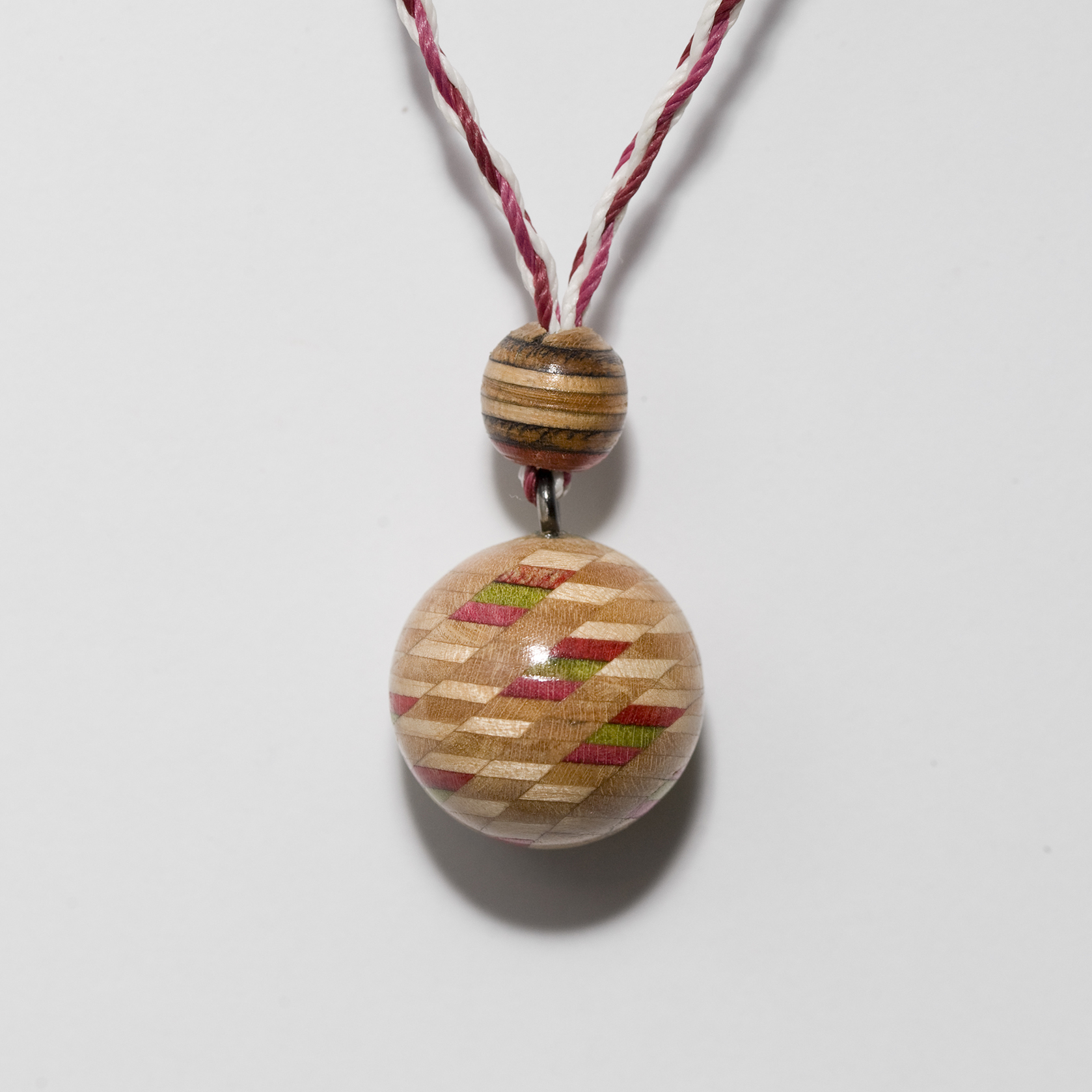 Necklace Spheroid 20